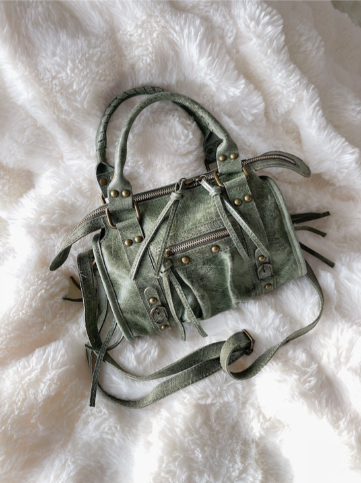 Velouré Luxe™ – Crossbody City Bag