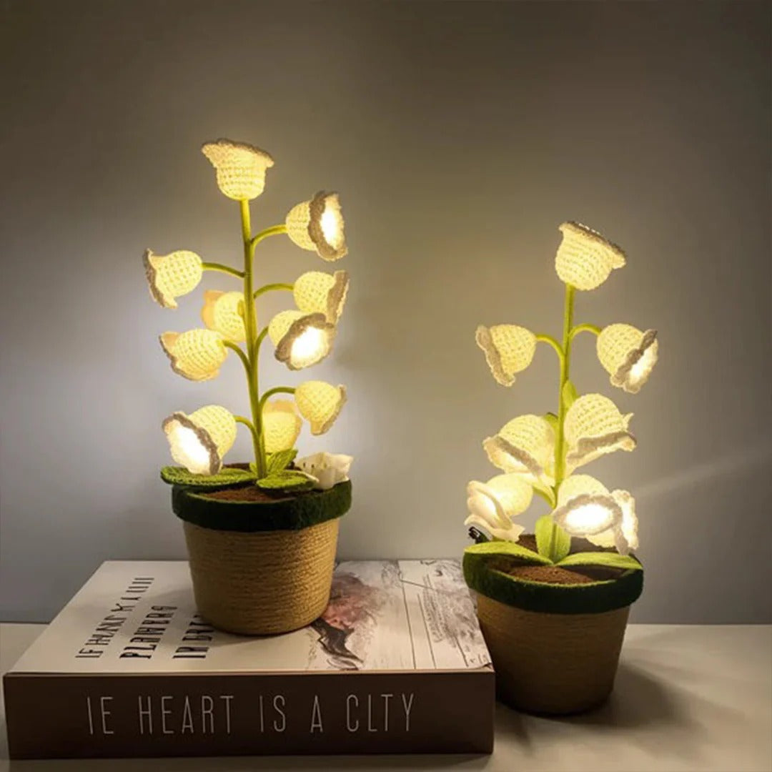 EverLily™ – Handcrafted Crochet Lily Night Lamp