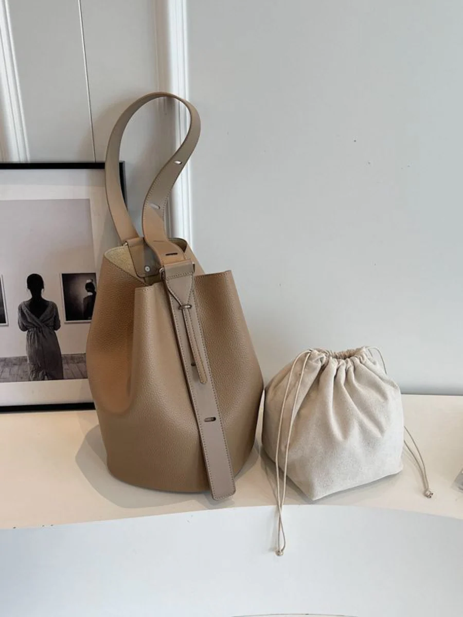 UrbanCore™ Crossbody – Roma Edition
