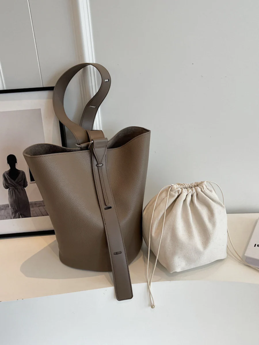 UrbanCore™ Crossbody – Roma Edition